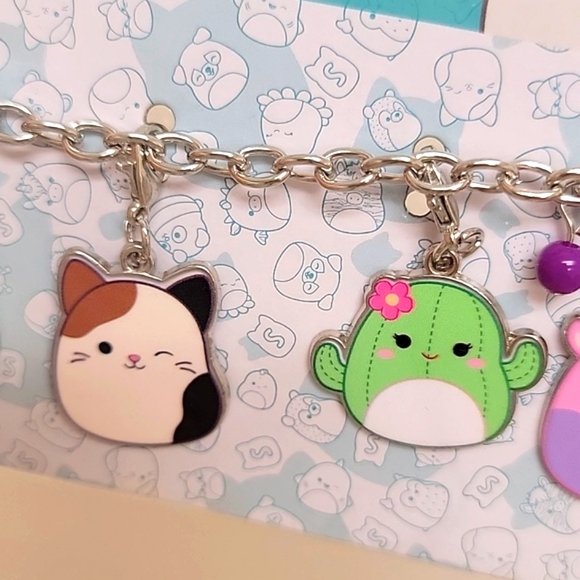 Squishmallows Interchangeable Charm Bracelet Set - Picture 5 of 6